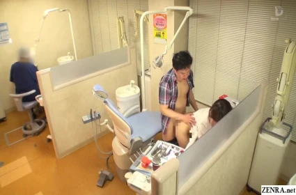 Dạy dỗ hai học sinh về chuyện tình dục cô giáo chơi với học sinh ở lớp