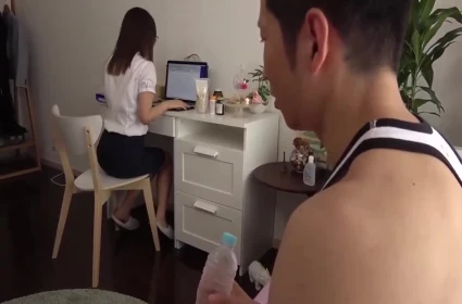 Hot girl tìm cách dụ hoang dã học sinh cậu to